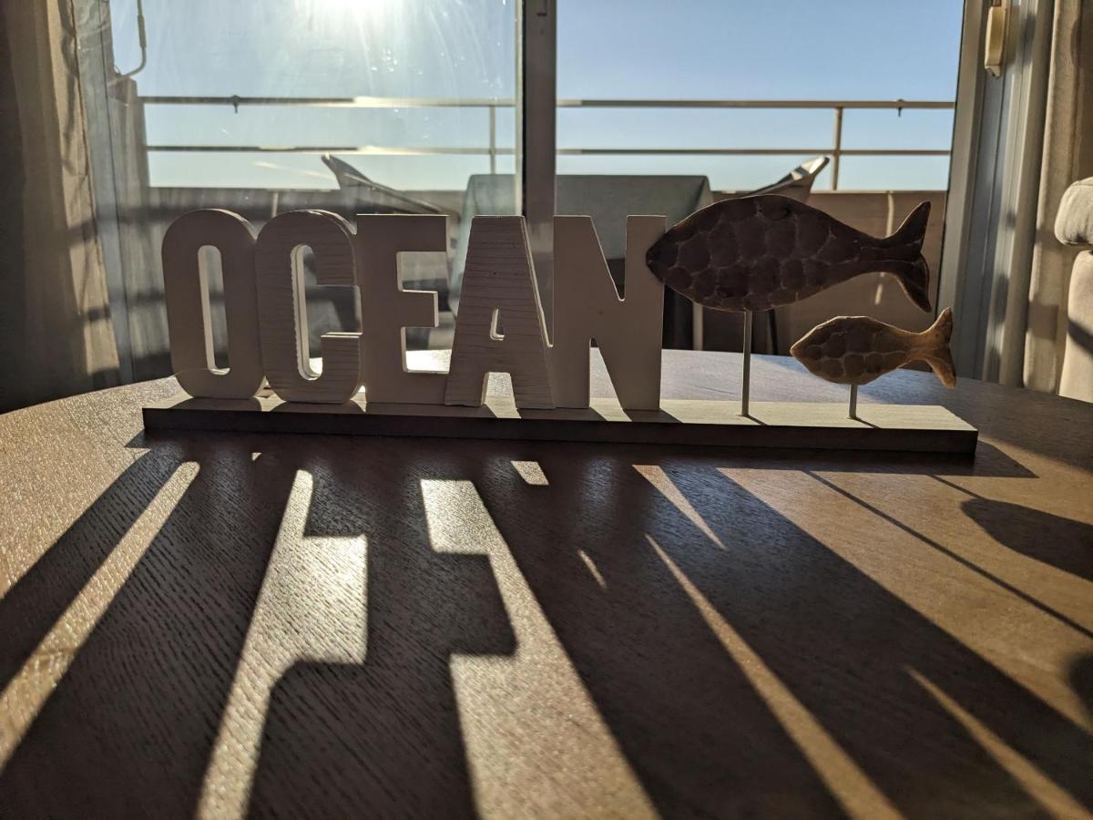 Apartamento En La Playa Con Garaje Cádiz Kültér fotó